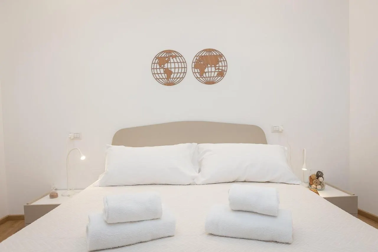 Colosseum Holidays - Three-Bedroom Apartment Rome 0*,  Italy
